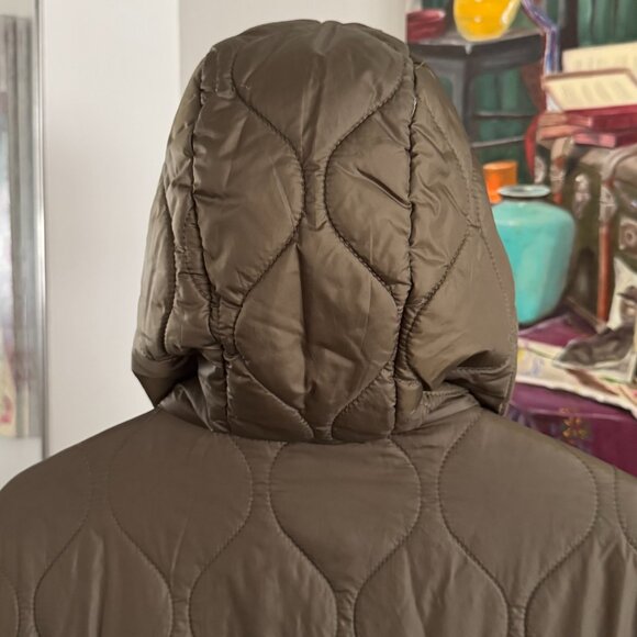 H&M - Longline Sherpa Quilted Coat in Cream/Olive Green - Picture 14 of 16
